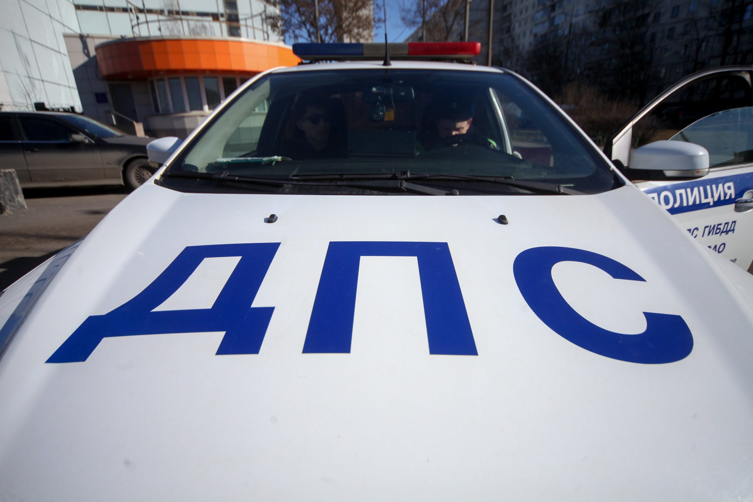 Движение у перекрестка на Свободном проспекте было затруднено из-за аварии