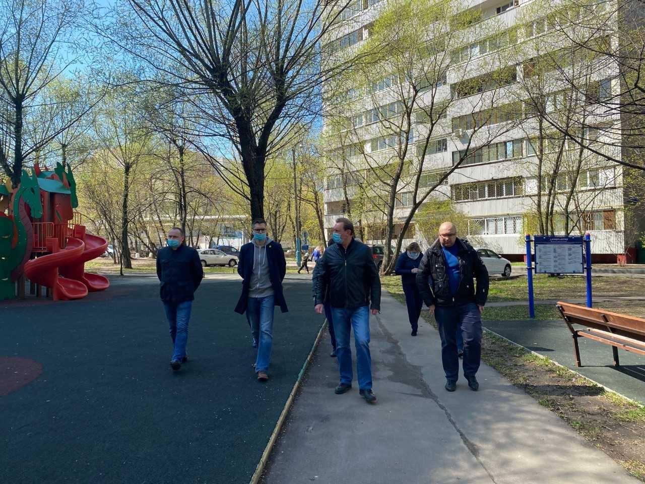 Глава управы проведет обход на Мартеновской и Зеленом проспекте